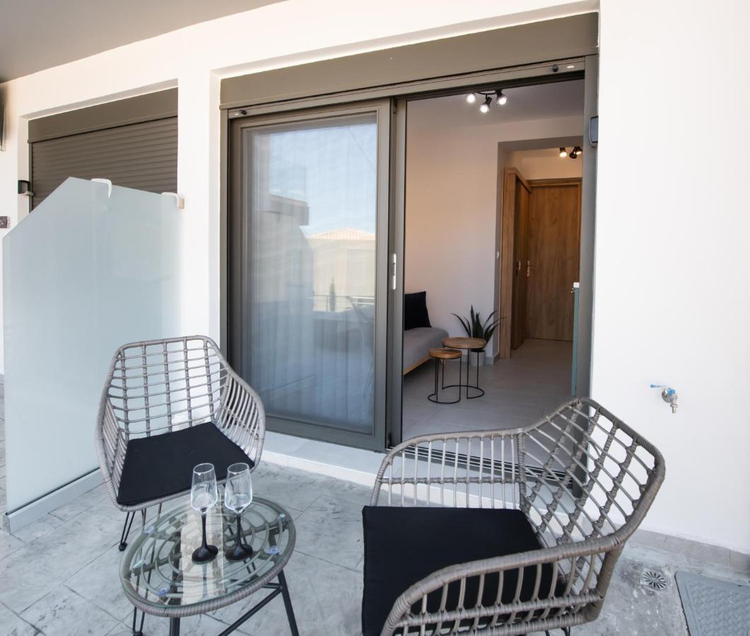 Clelia'S And Dione'S Design Studios Swimming Pool Nikiana Exterior foto